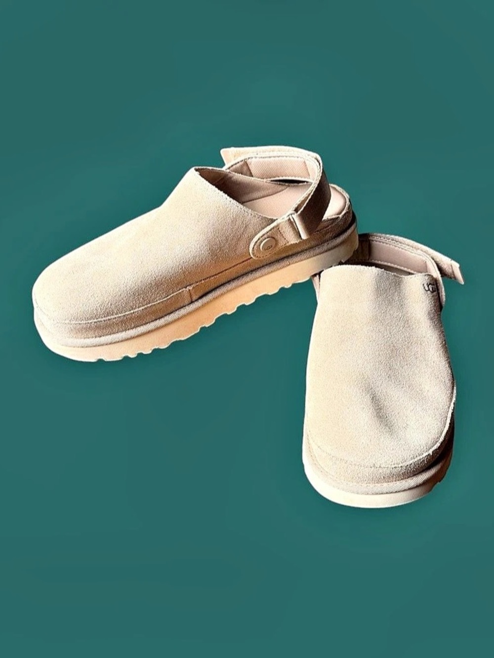 UGG Goldenstar Clog Clogs in Cream US 7